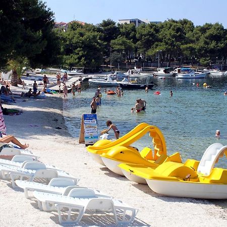 Apartments By The Sea Trogir - 15011 Bagian luar foto
