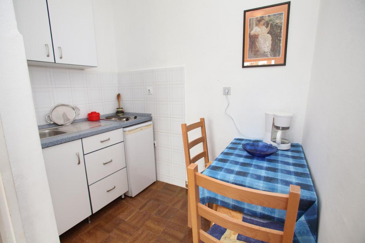 Apartments By The Sea Trogir - 15011 Bagian luar foto